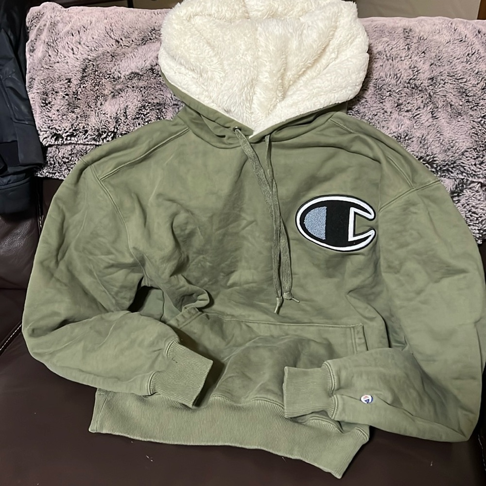 Champion hoodie fur head piece medium